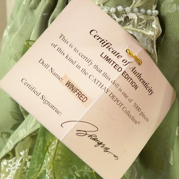 *Cathay Collection Porcelain 2 Doll W/Stand - Picture 8 of 9